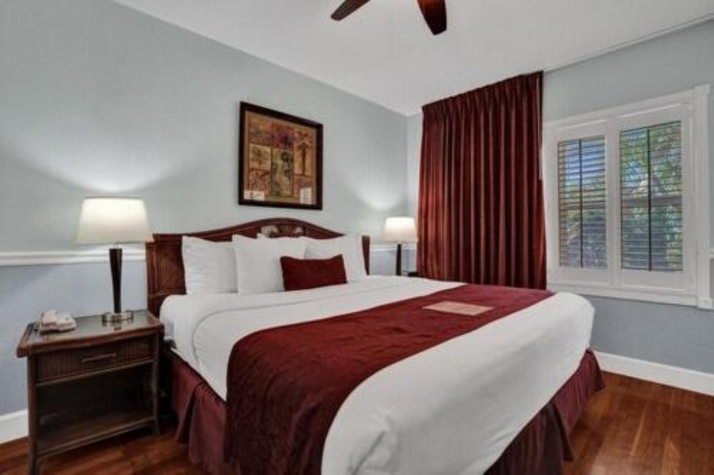 King Room with Pool View